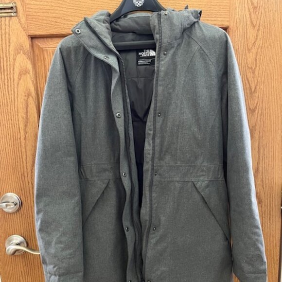 The North Face Women's Artic Parka Smoke Grey Like New! Size Medium - Picture 1 of 5
